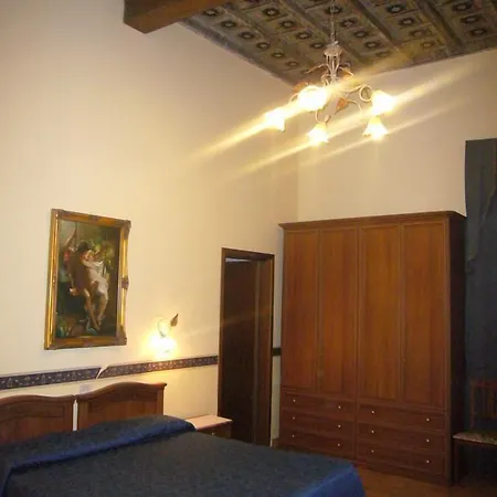 Hotel Altieri 3*