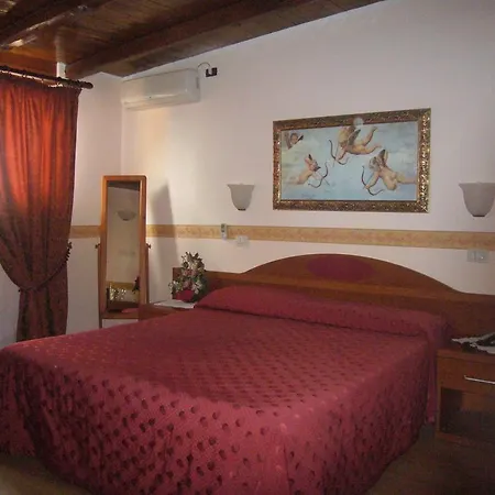 Altieri Hotel